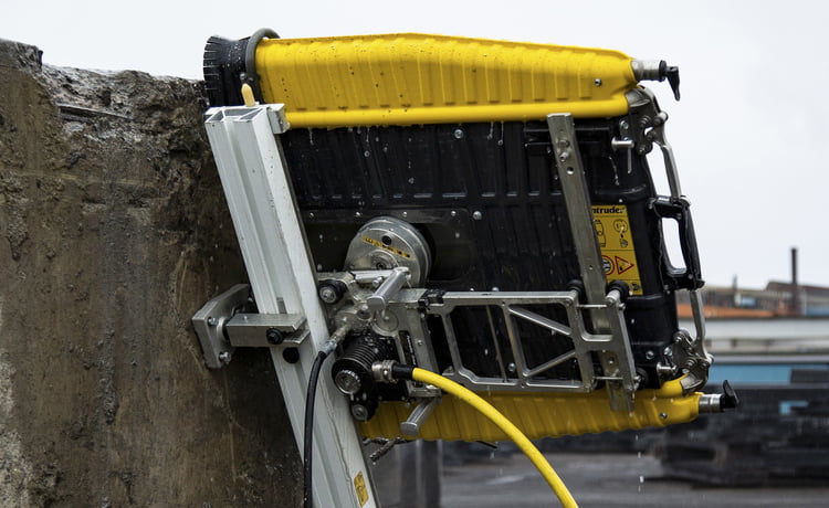 Hem - An image from Pentruder official website with the file name: HFi action 600x368px 15 1