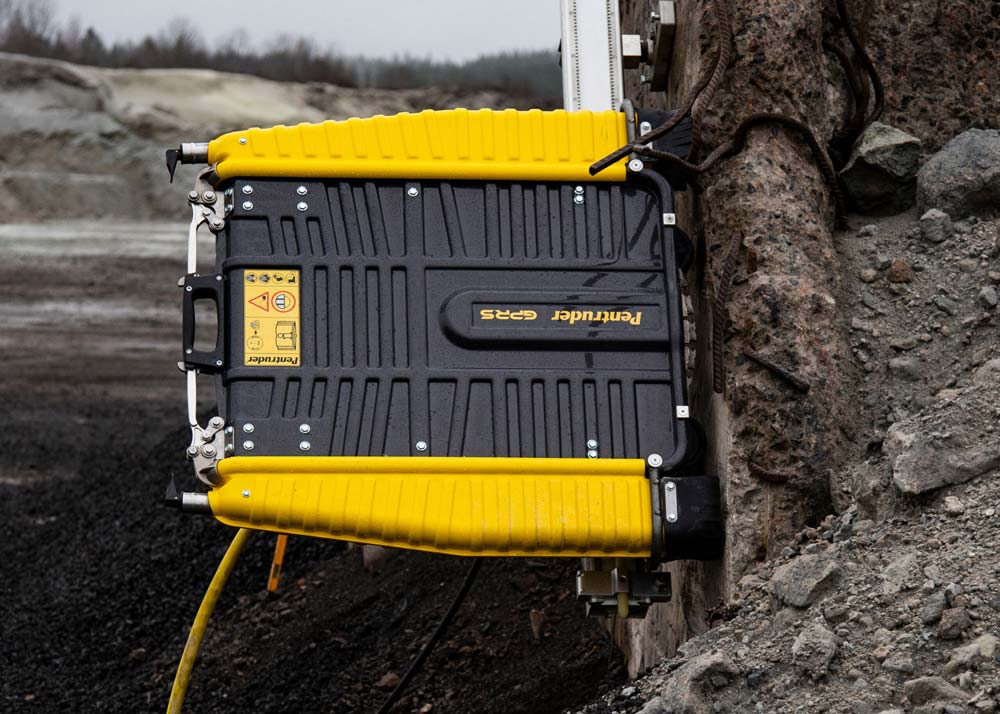 a wall saw cutting concrete