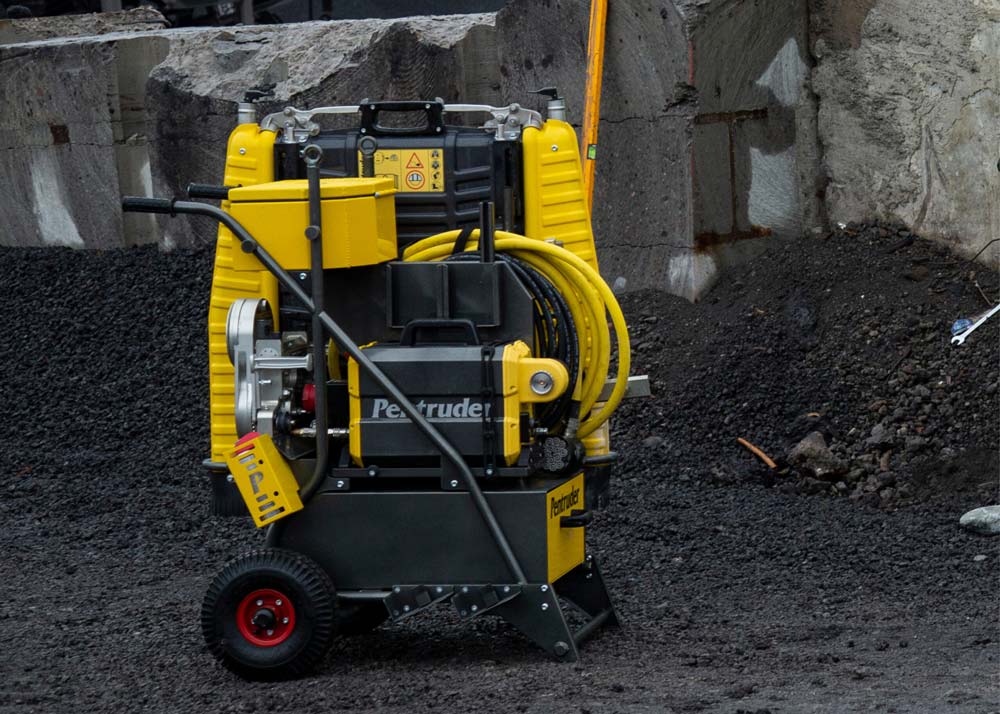 a wall saw saw package on a trolley.