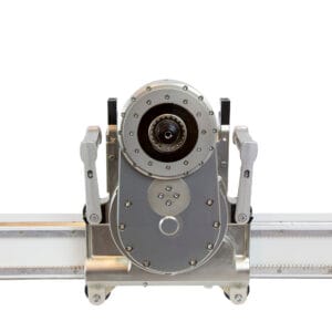 A close up of the RS2i wall saw from Pentruder with a aluminum chassi mounted on a white TS-track.